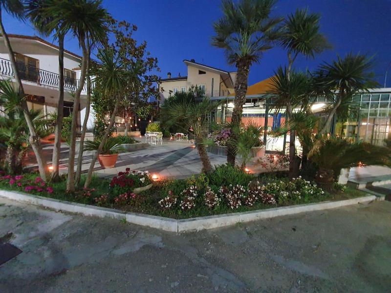 Hotel Ristorante La Campagnola 卡西诺 外观 照片