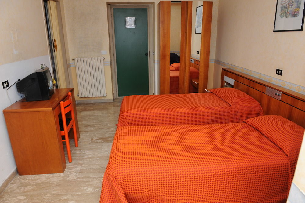 Hotel Ristorante La Campagnola 卡西诺 外观 照片