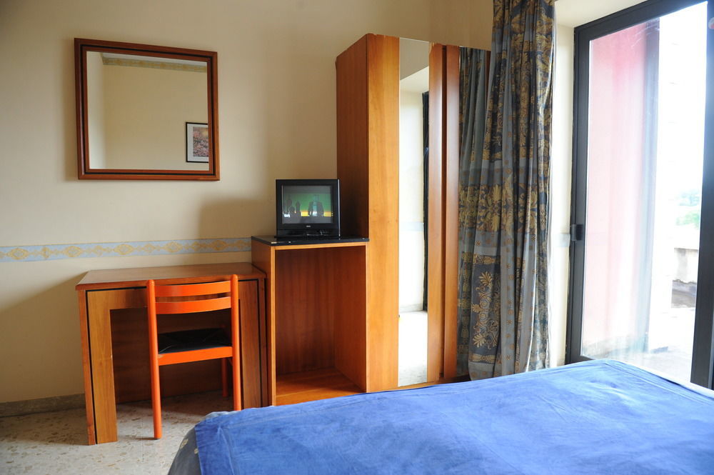 Hotel Ristorante La Campagnola 卡西诺 外观 照片