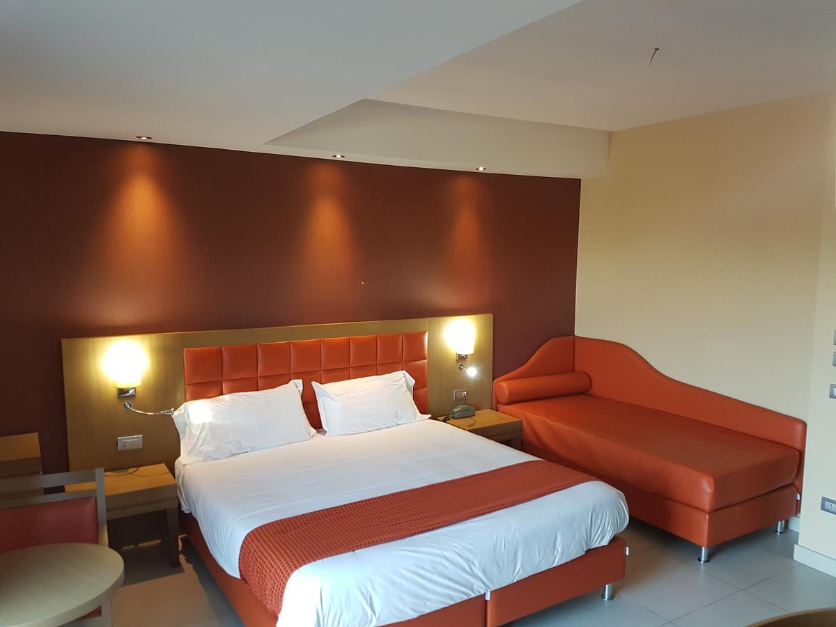 Hotel Ristorante La Campagnola 卡西诺 外观 照片