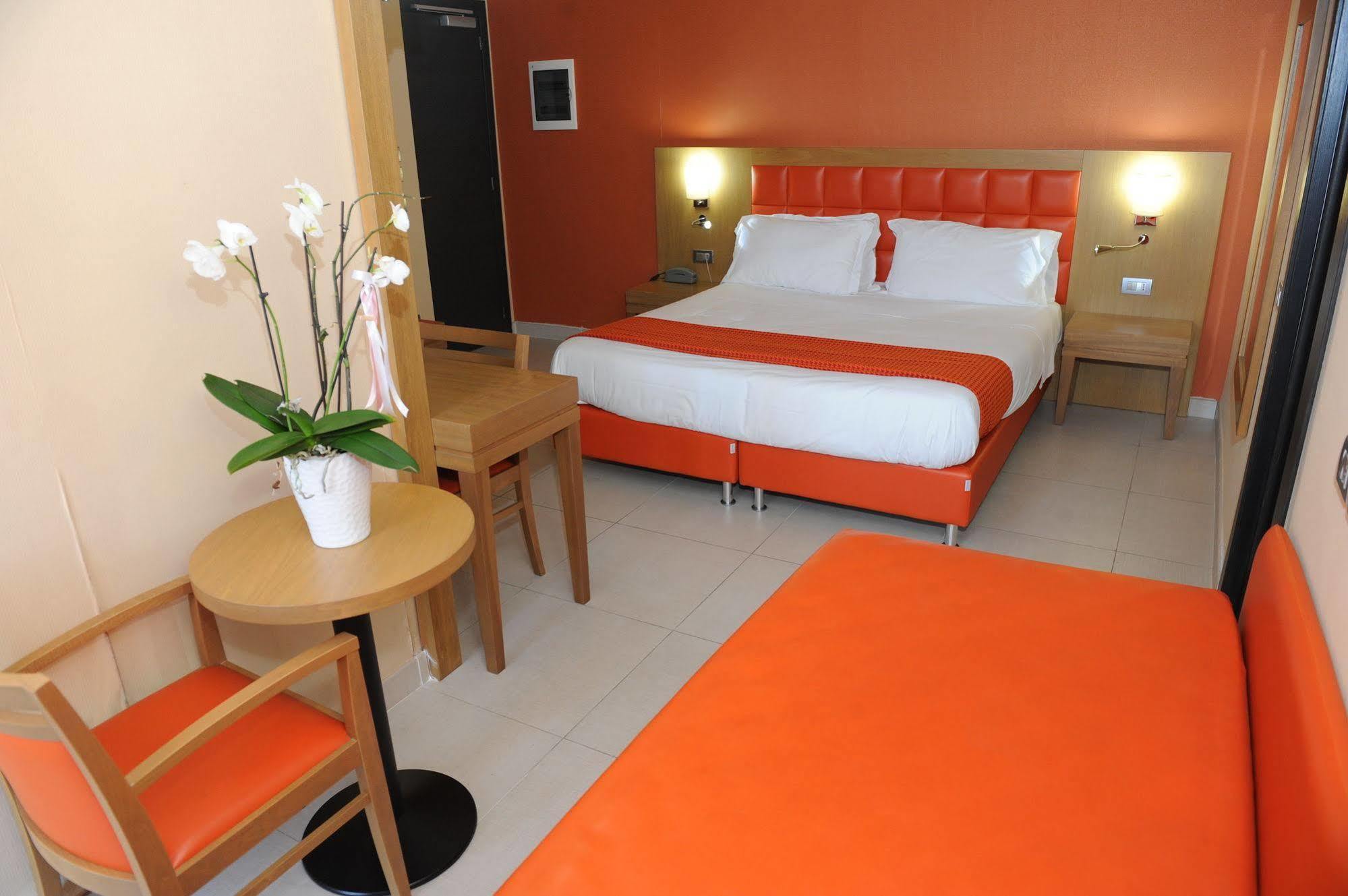 Hotel Ristorante La Campagnola 卡西诺 外观 照片